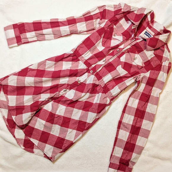 Shirts - Picture 2 of 3